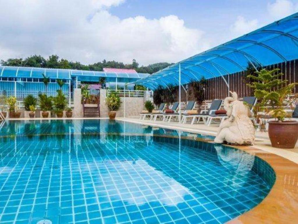 Patong Azure Phuket Hotel מראה חיצוני תמונה