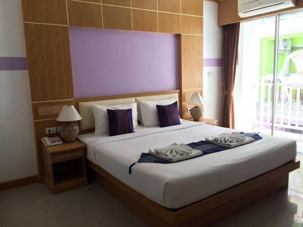 Patong Azure Phuket Hotel מראה חיצוני תמונה