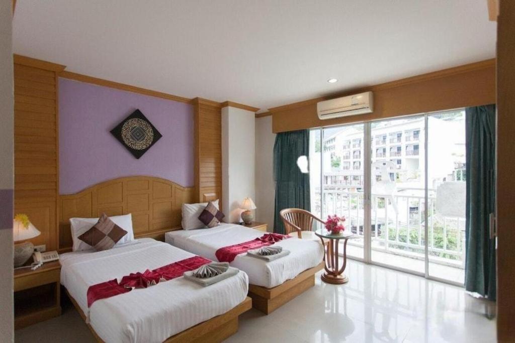 Patong Azure Phuket Hotel מראה חיצוני תמונה